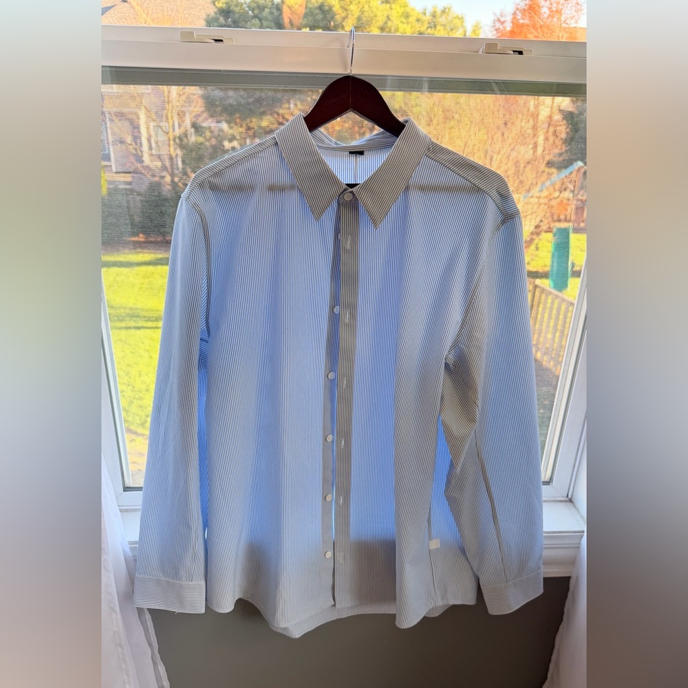 Men's Blue Lululemon Striped Shirt